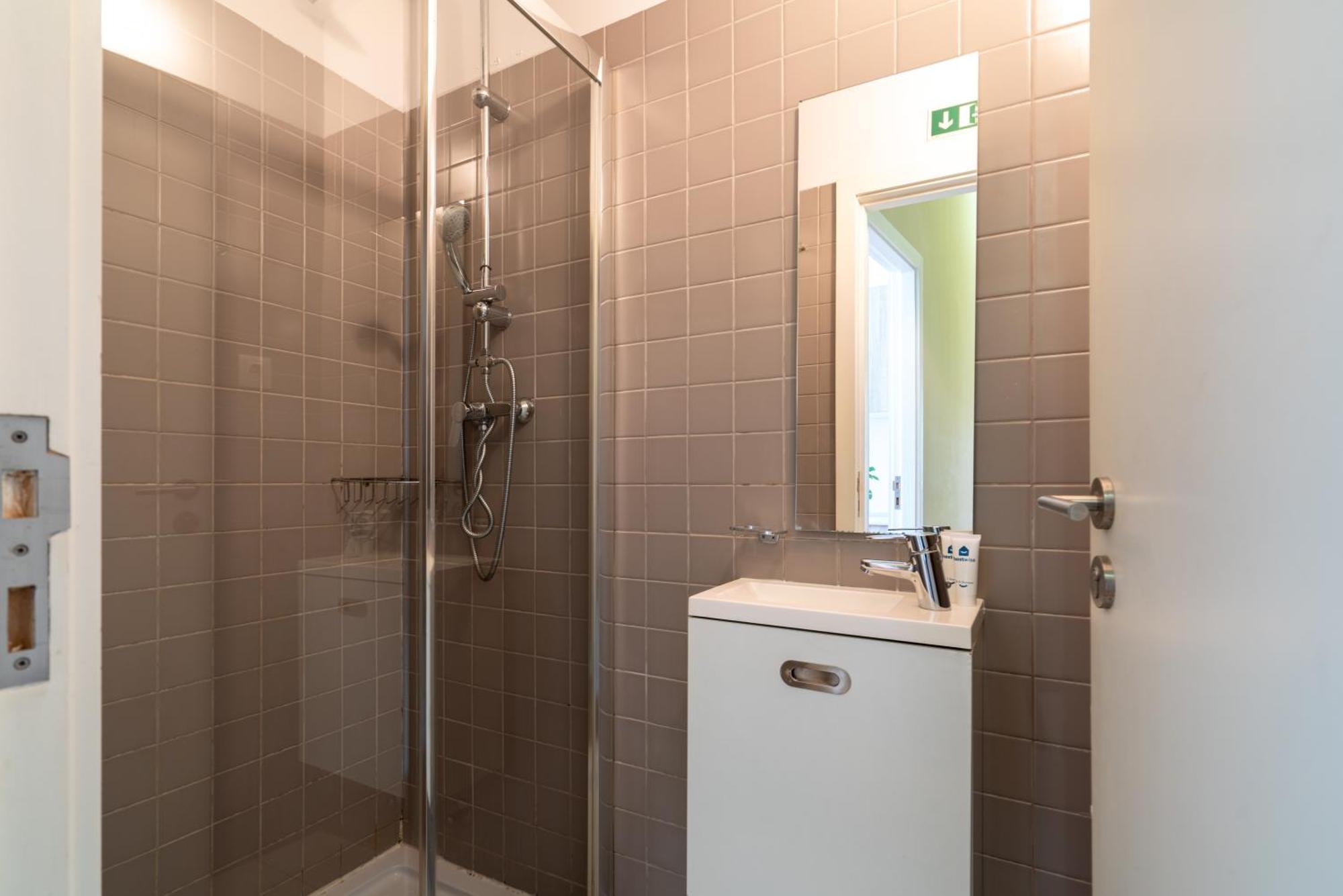 Host Wise - Sweet Bright Flats - City Center Porto Ruang foto